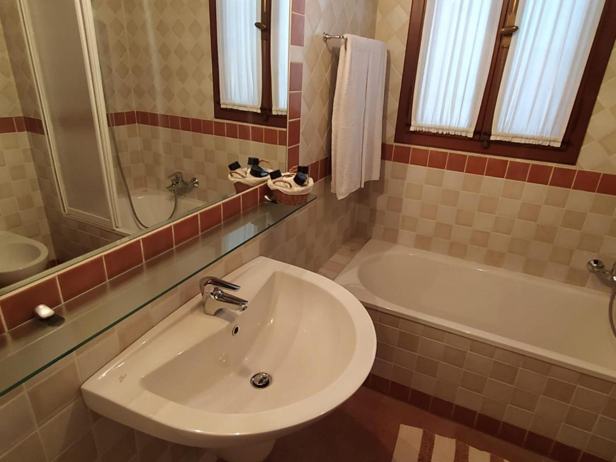 カンポ・サン・マルティーノ Tenuta Le Risare Bed & Breakfast エクステリア 写真